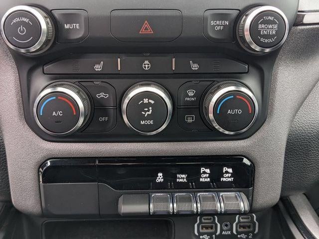 2023 RAM 1500 Big Horn Crew Cab 4x4 5'7' Box