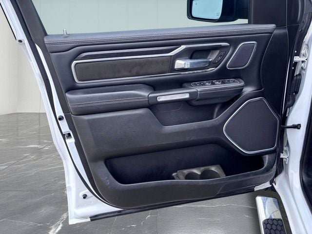 2023 RAM 1500 Laramie Crew Cab 4x4 5'7' Box