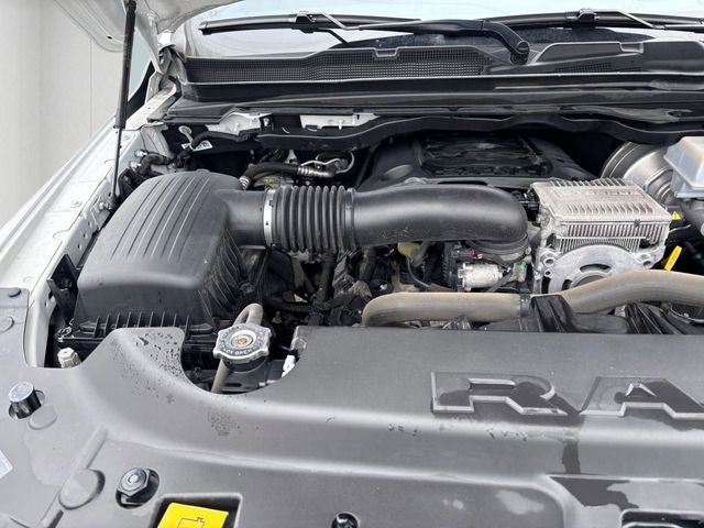 2023 RAM 1500 Laramie Crew Cab 4x4 5'7' Box