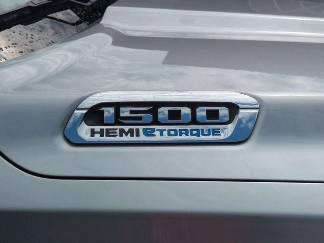 2022 RAM 1500 Laramie Crew Cab 4x4 5'7' Box