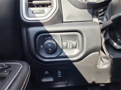 2022 RAM 1500 Laramie Crew Cab 4x4 5'7' Box