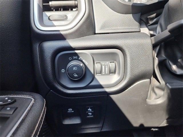 2022 RAM 1500 Laramie Crew Cab 4x4 5'7' Box