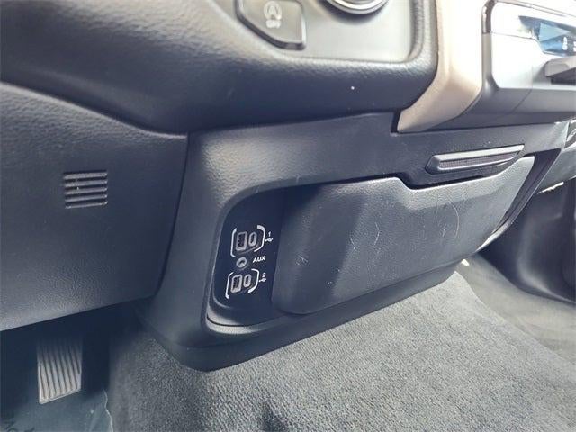 2022 RAM 1500 Laramie Crew Cab 4x4 5'7' Box