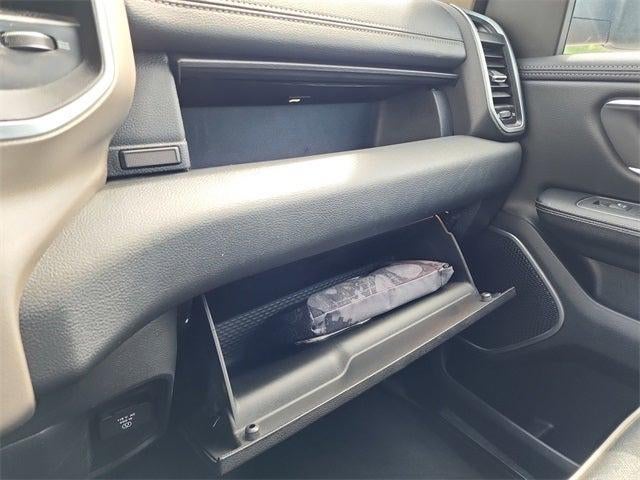 2020 RAM 1500 Laramie Crew Cab 4x4 5'7' Box