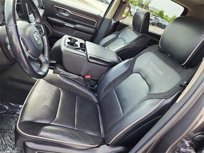 2020 RAM 1500 Laramie Crew Cab 4x4 5'7' Box