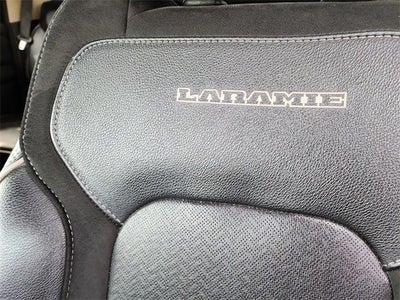 2020 RAM 1500 Laramie Crew Cab 4x4 5'7' Box