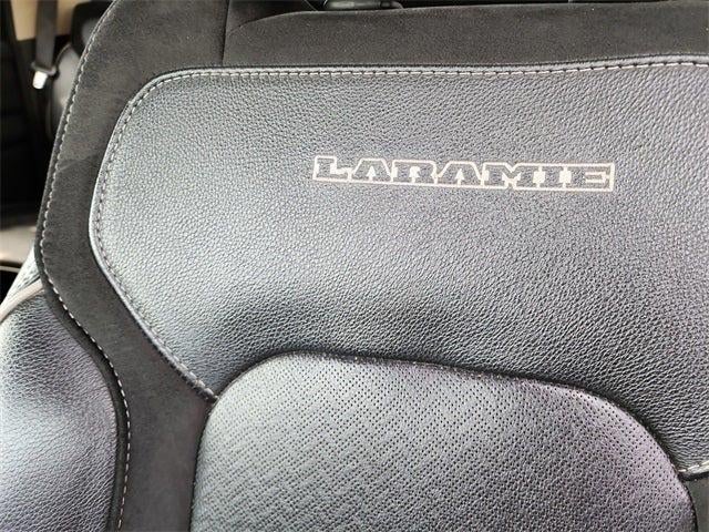 2020 RAM 1500 Laramie Crew Cab 4x4 5'7' Box