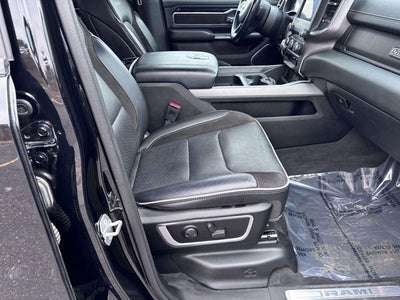 2022 RAM 1500 Laramie Crew Cab 4x4 5'7' Box