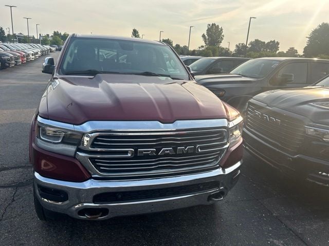 2020 RAM 1500 Laramie Crew Cab 4x4 5'7' Box