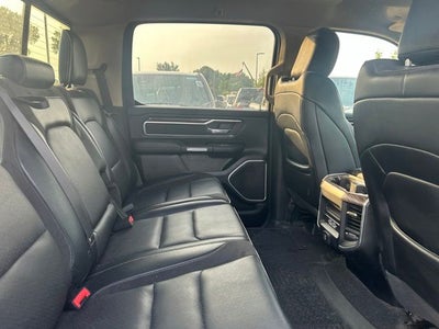 2020 RAM 1500 Laramie Crew Cab 4x4 5'7' Box
