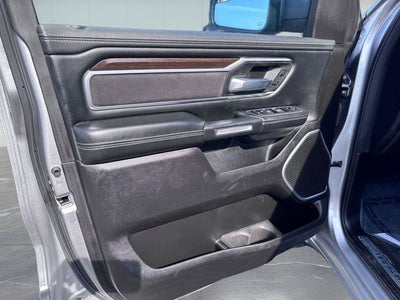 2022 RAM 1500 Laramie Crew Cab 4x4 5'7' Box