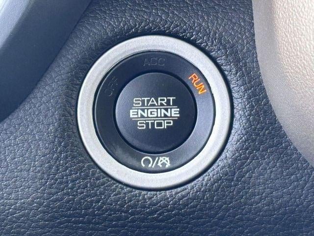 2022 RAM 1500 Laramie Crew Cab 4x4 5'7' Box