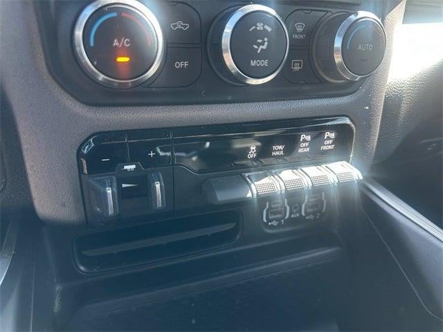 2022 RAM 1500 Big Horn Crew Cab 4x4 6'4' Box