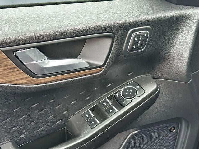 2020 Ford Escape Titanium Hybrid