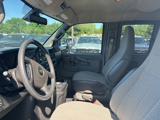 2025 Chevrolet Express Passenger RWD 3500 Extended Wheelbase LT