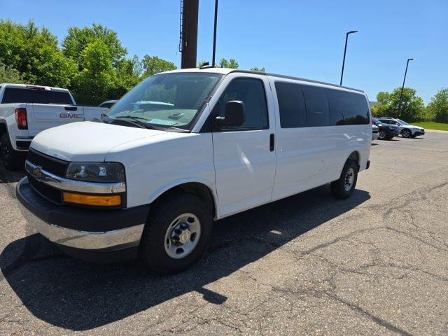 2025 Chevrolet Express Passenger RWD 3500 Extended Wheelbase LT
