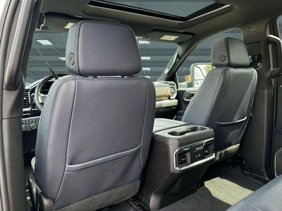 2023 Chevrolet Silverado 1500 4WD Crew Cab Short Bed High Country