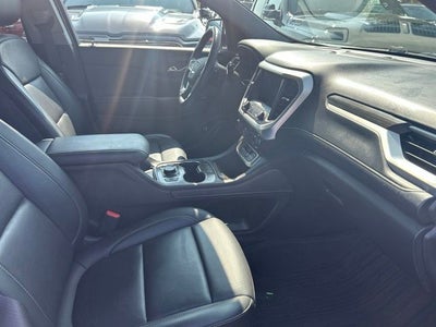2022 GMC Acadia SLT