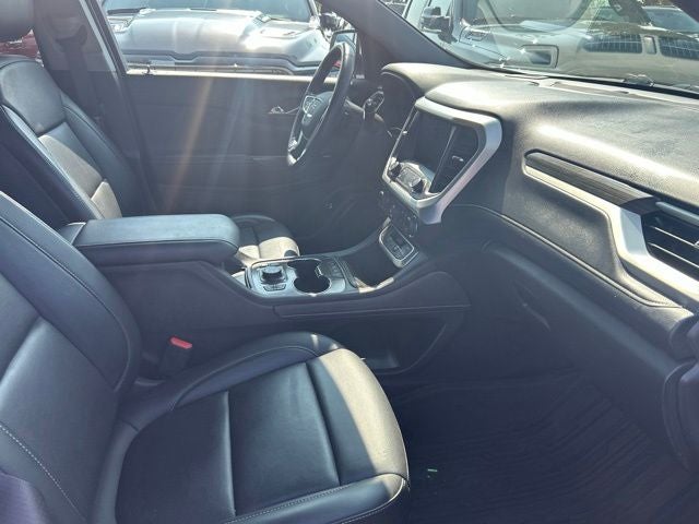 2022 GMC Acadia SLT