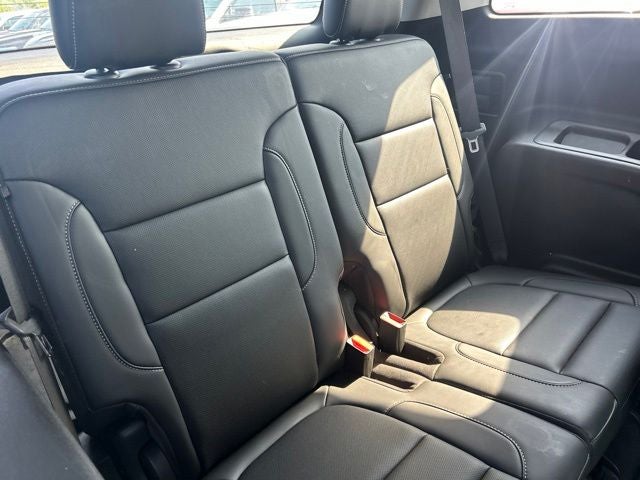 2022 GMC Acadia SLT