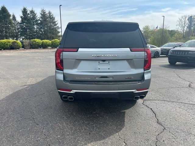 2025 GMC Yukon 4WD Denali