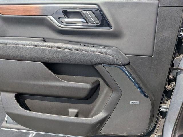 2025 GMC Yukon 4WD Denali