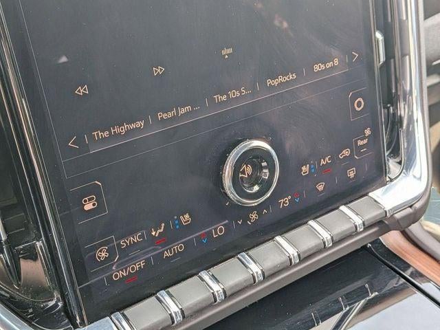 2025 GMC Yukon 4WD Denali