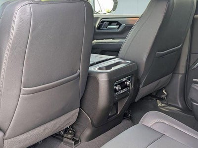 2025 GMC Yukon 4WD Denali