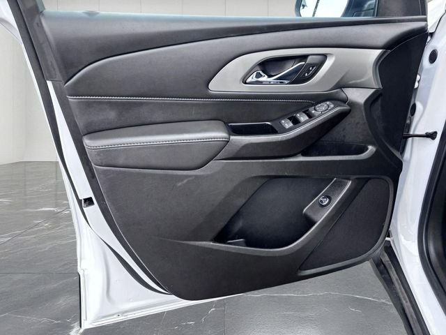 2023 Chevrolet Traverse FWD LT Cloth