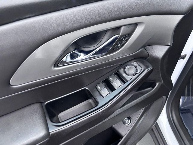 2023 Chevrolet Traverse FWD LT Cloth