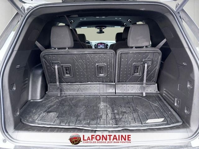 2023 Chevrolet Traverse FWD LT Cloth
