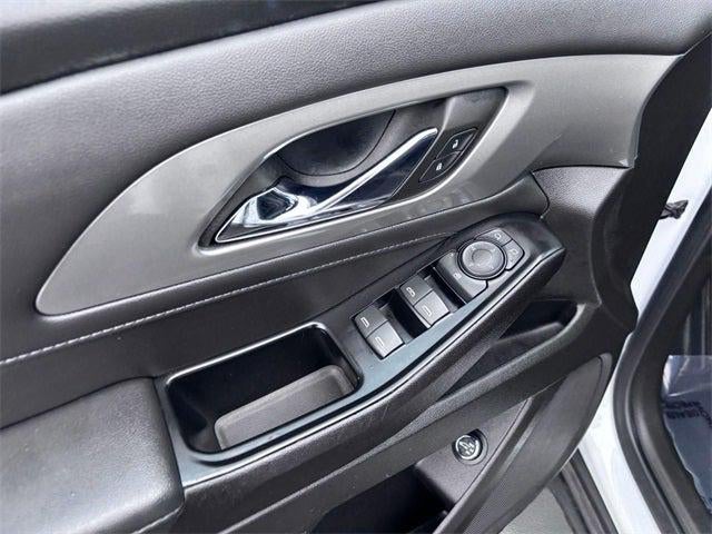 2023 Chevrolet Traverse FWD LT Cloth