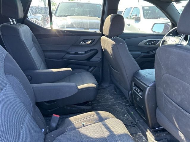 2023 Chevrolet Traverse AWD LT Cloth