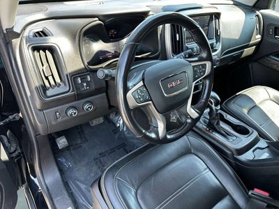 2022 GMC Canyon 4WD Crew Cab Short Box Denali
