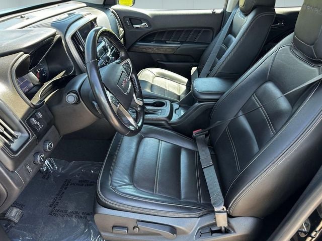 2022 GMC Canyon 4WD Crew Cab Short Box Denali