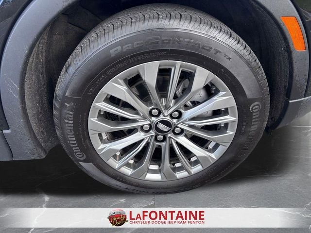 2025 Cadillac XT4 FWD Premium Luxury