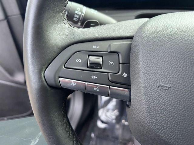 2025 Cadillac XT4 FWD Premium Luxury