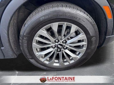 2025 Cadillac XT4 FWD Premium Luxury