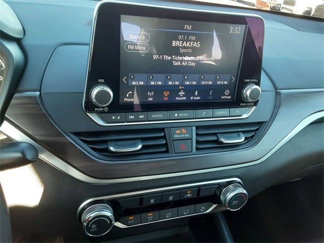 2024 Nissan Altima SV FWD