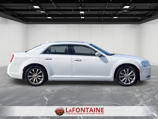 2019 Chrysler 300 Touring L AWD