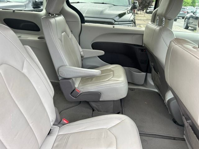 2020 Chrysler Pacifica Touring L