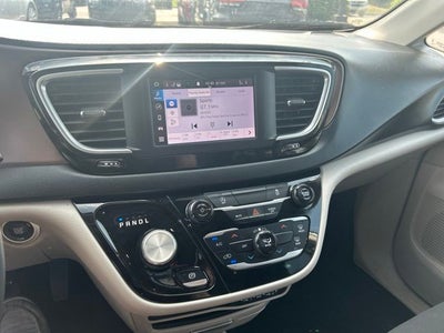 2024 Chrysler Voyager LX