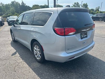 2024 Chrysler Voyager LX