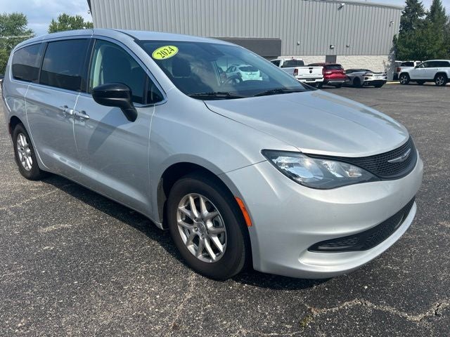 2024 Chrysler Voyager LX