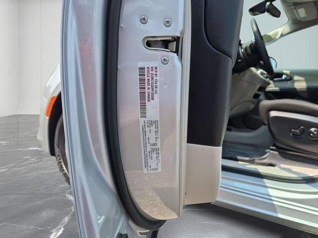2024 Chrysler Voyager LX