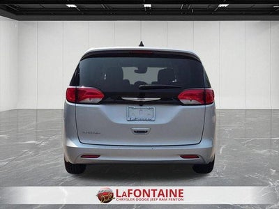 2024 Chrysler Voyager LX