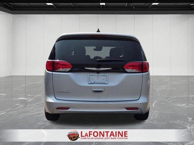 2024 Chrysler Voyager LX