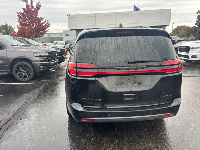 2025 Chrysler Pacifica Limited