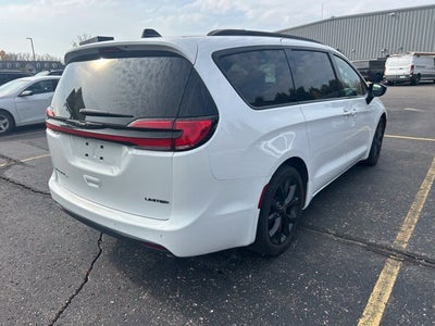 2025 Chrysler Pacifica Limited