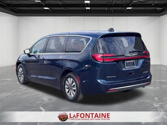 2024 Chrysler Pacifica Hybrid Select